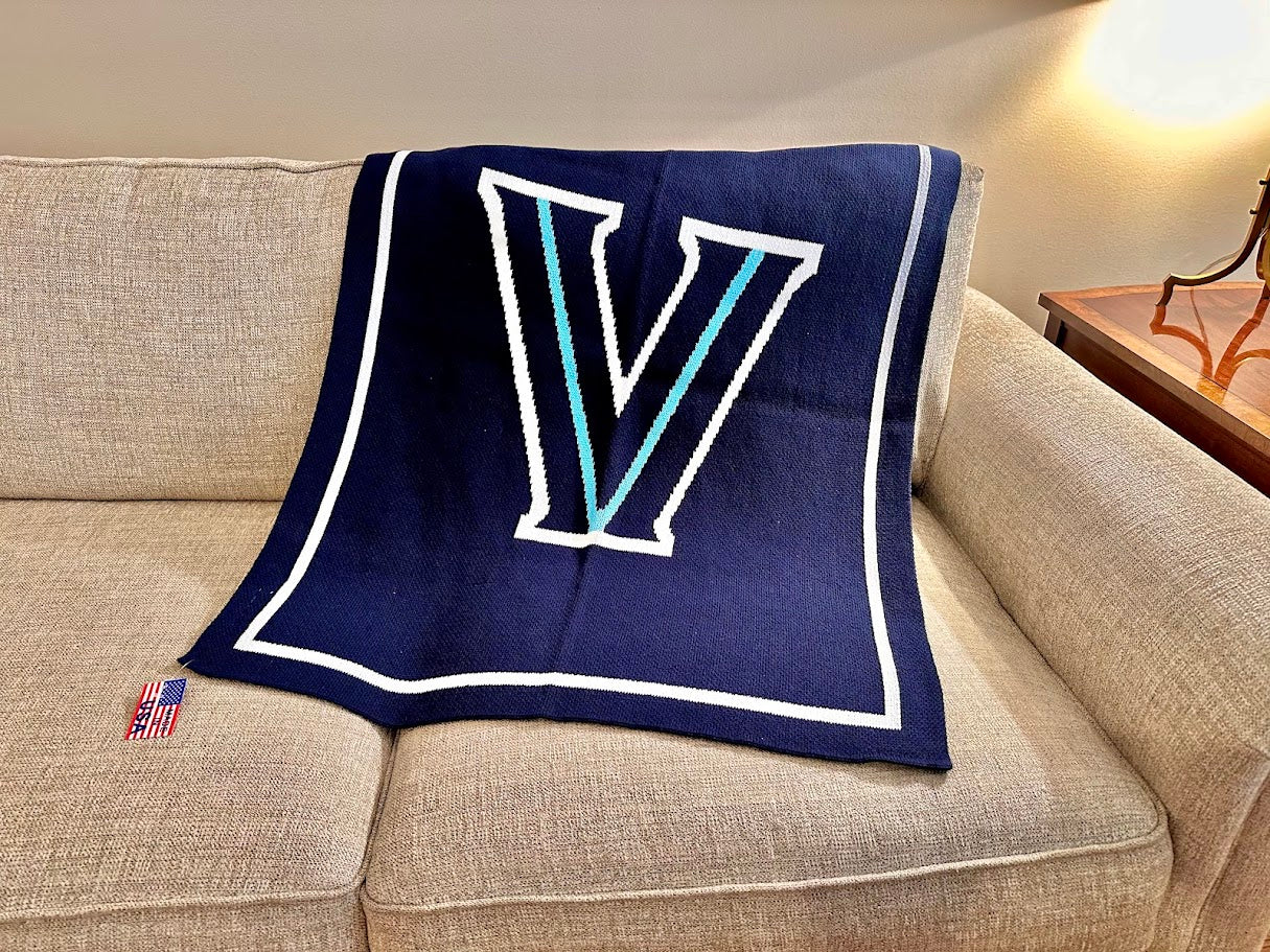 BABY V Blanket