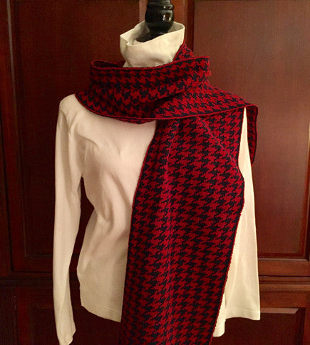 PENN colors Houndstooth Scarf 9 x 60