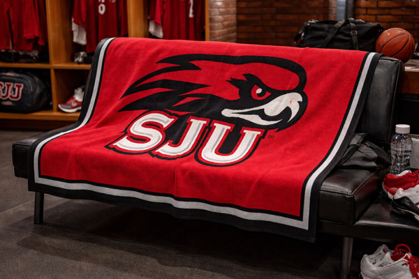 The SJU Game Day Custom Blanke